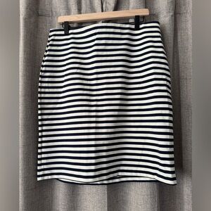 Adorable classic Navy blue and white stripe fitted skirt.